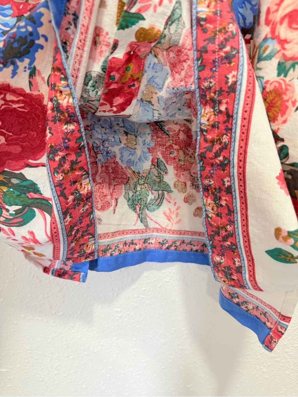 Cynthia Rowley 100% linen Button-Front Shirt Red, Blue & Green Floral Border 2X - Picture 10 of 11